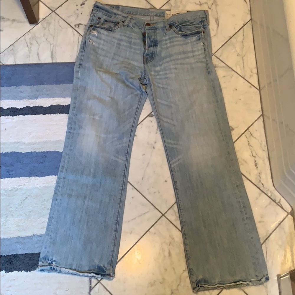 Hollister distressed jeans 34x32